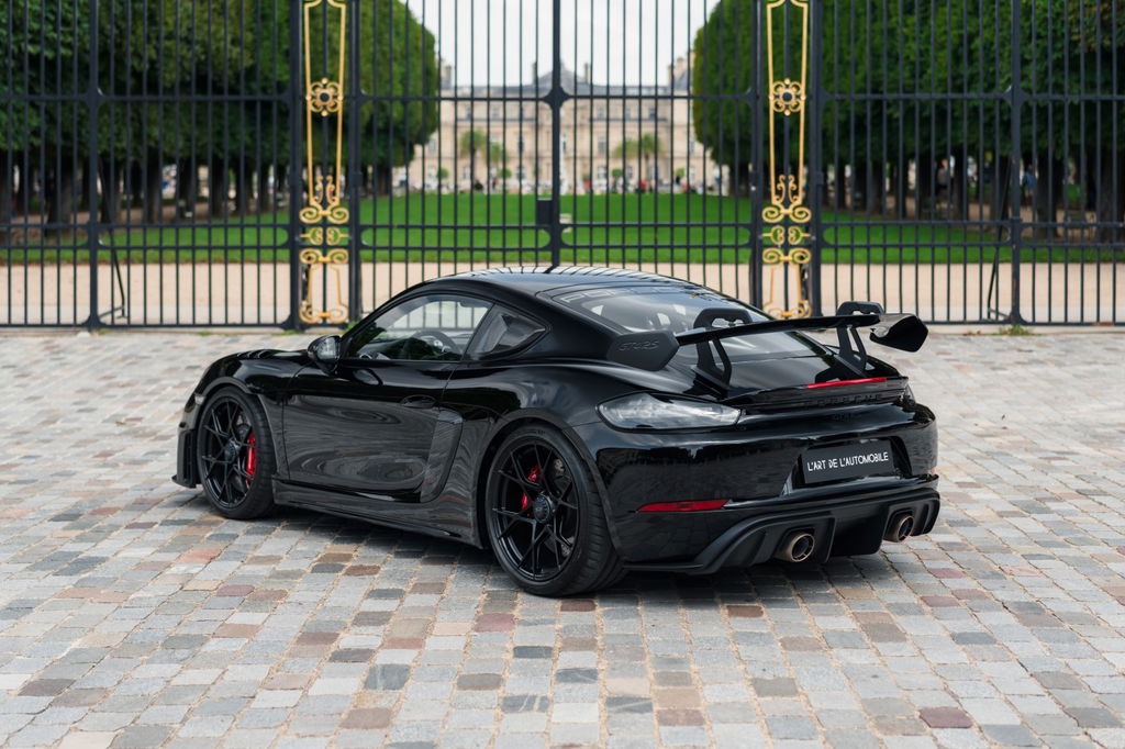 Porsche 718 Cayman GT4 RS