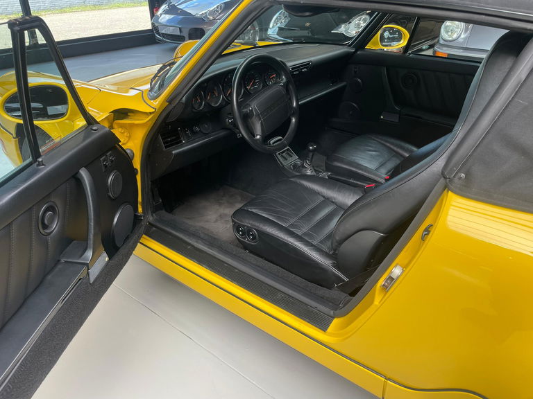Porsche 964 Carrera 4