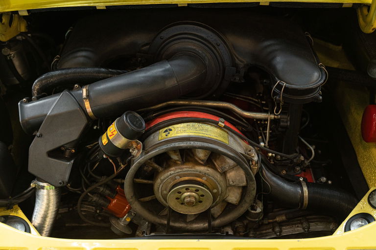 Porsche 911 Carrera 2.7