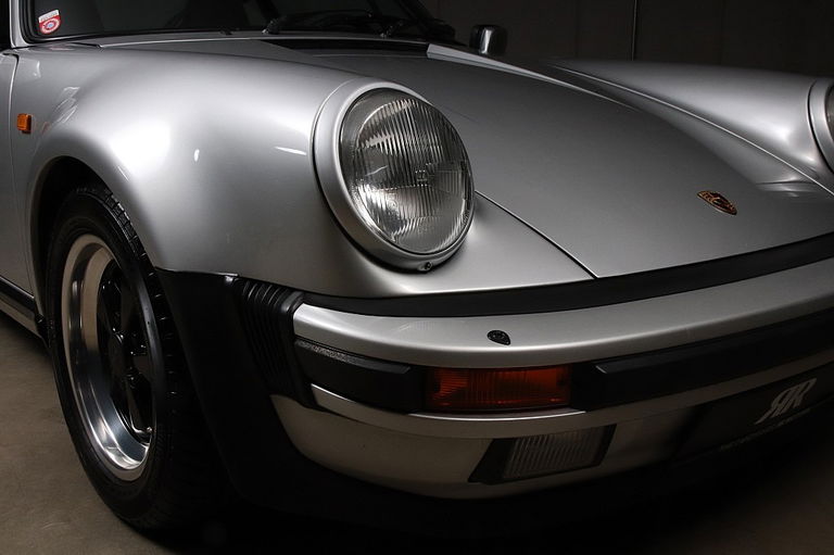 Porsche 911 Turbo 3.3