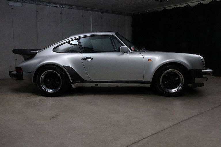 Porsche 911 Turbo 3.3