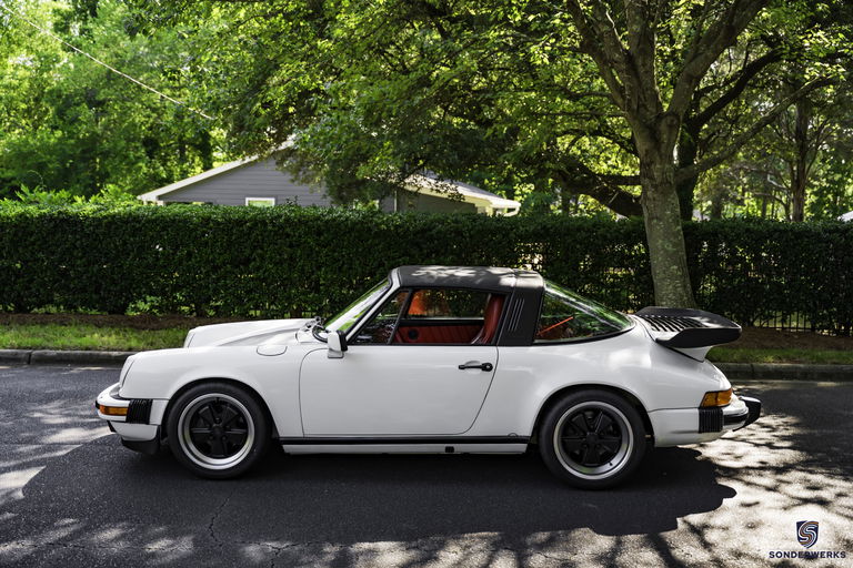 Porsche 911 Carrera 3.2