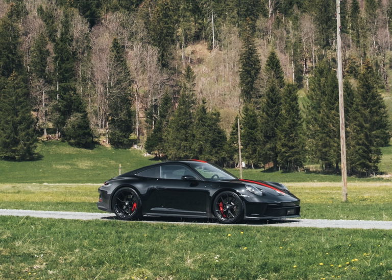 Porsche 992 GT3 Touring
