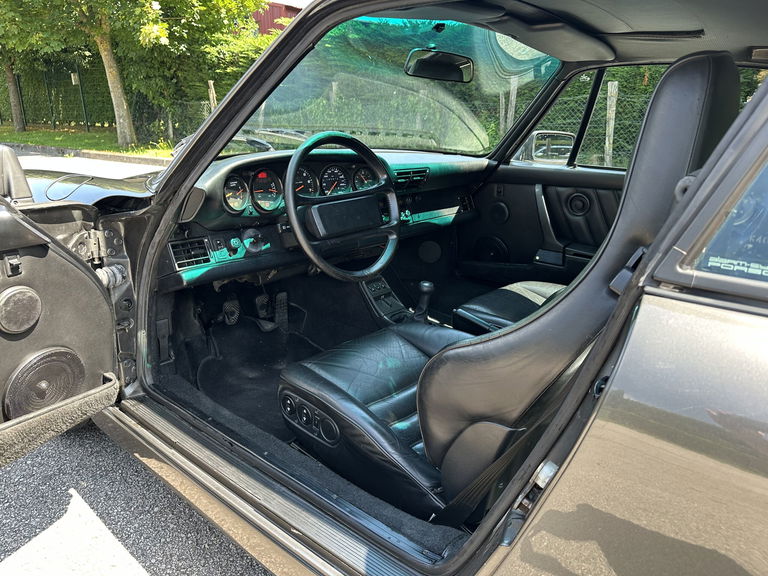 Porsche 964 Carrera 4