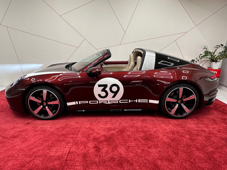 Porsche 992 Heritage Design Edition