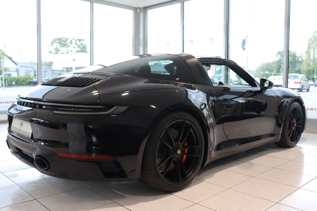 Porsche 992 Targa 4 GTS