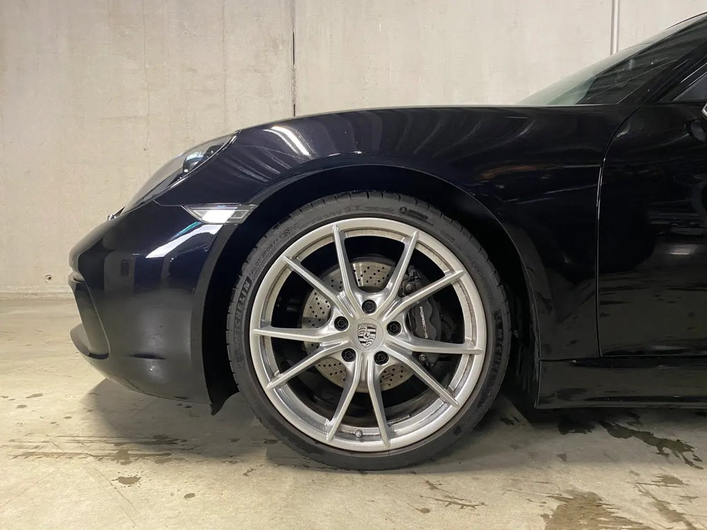 Porsche 718 Cayman