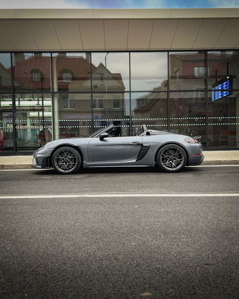 Porsche 992 Heritage Design Edition