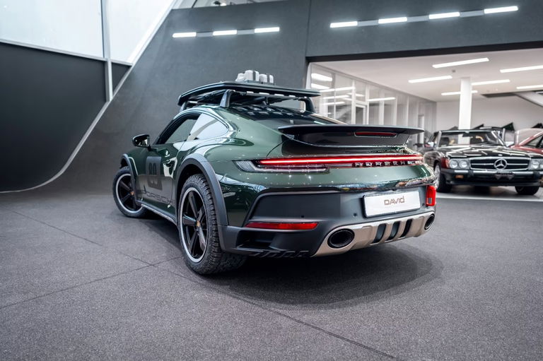 Porsche 911 Dakar