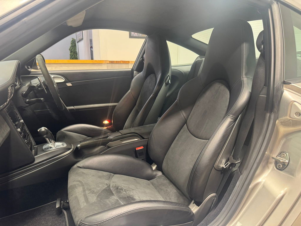 Porsche 997.2 Carrera GTS