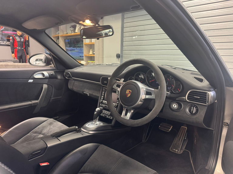 Porsche 997.2 Carrera GTS