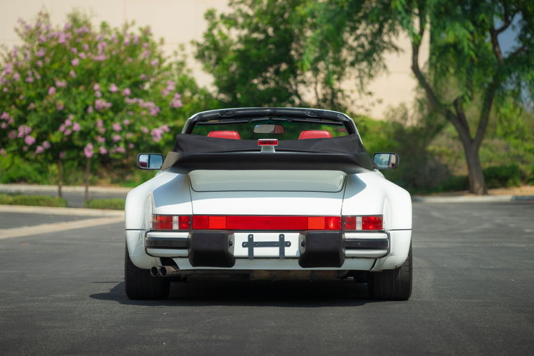 Porsche 911 Turbo 3.3 (US)