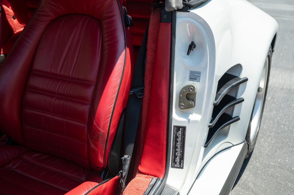 Porsche 911 Turbo 3.3 (US)