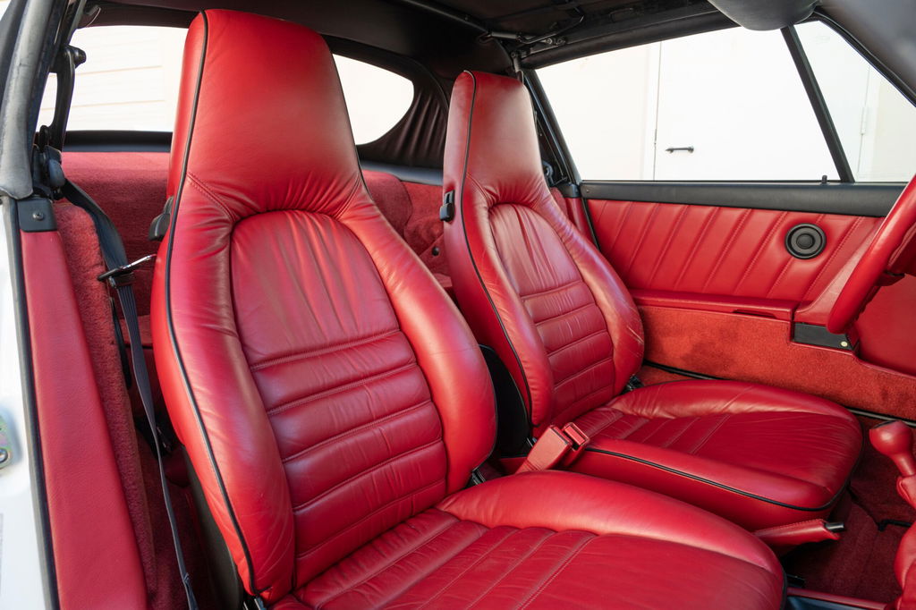 Porsche 911 Turbo 3.3 (US)