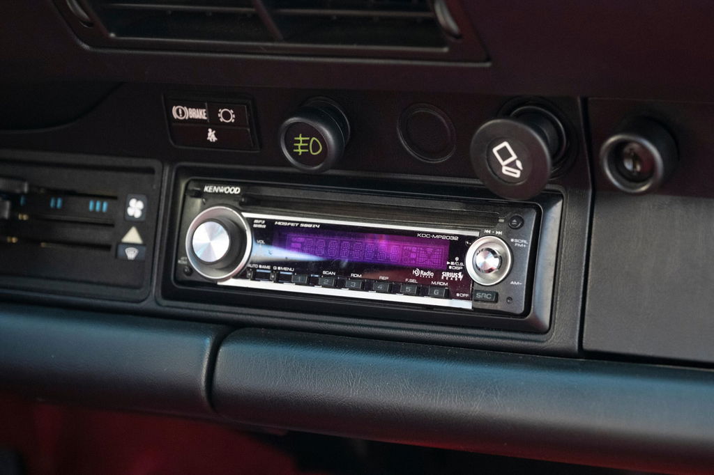 Porsche 911 Turbo 3.3 (US)