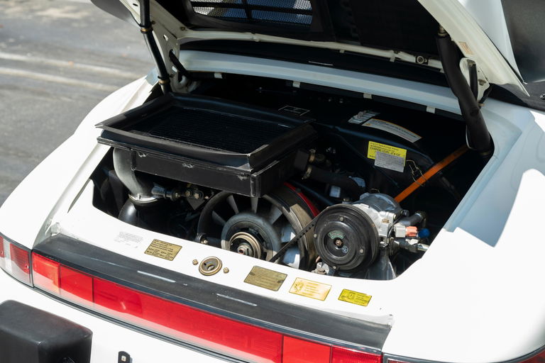 Porsche 911 Turbo 3.3 (US)