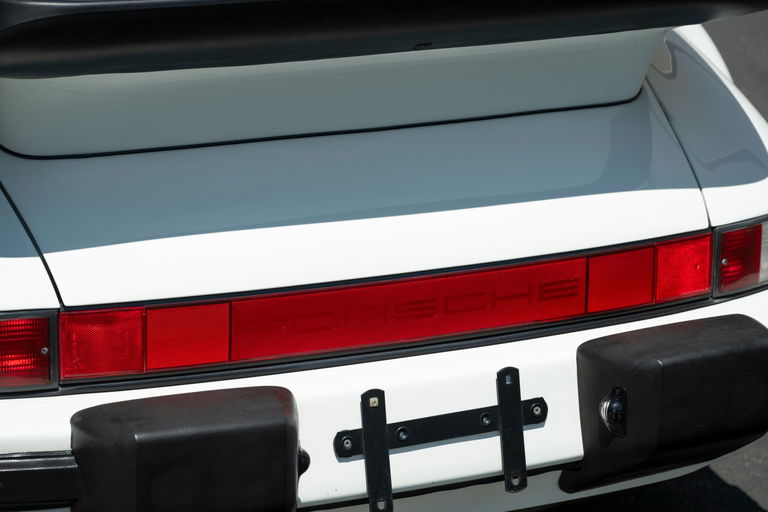 Porsche 911 Turbo 3.3 (US)