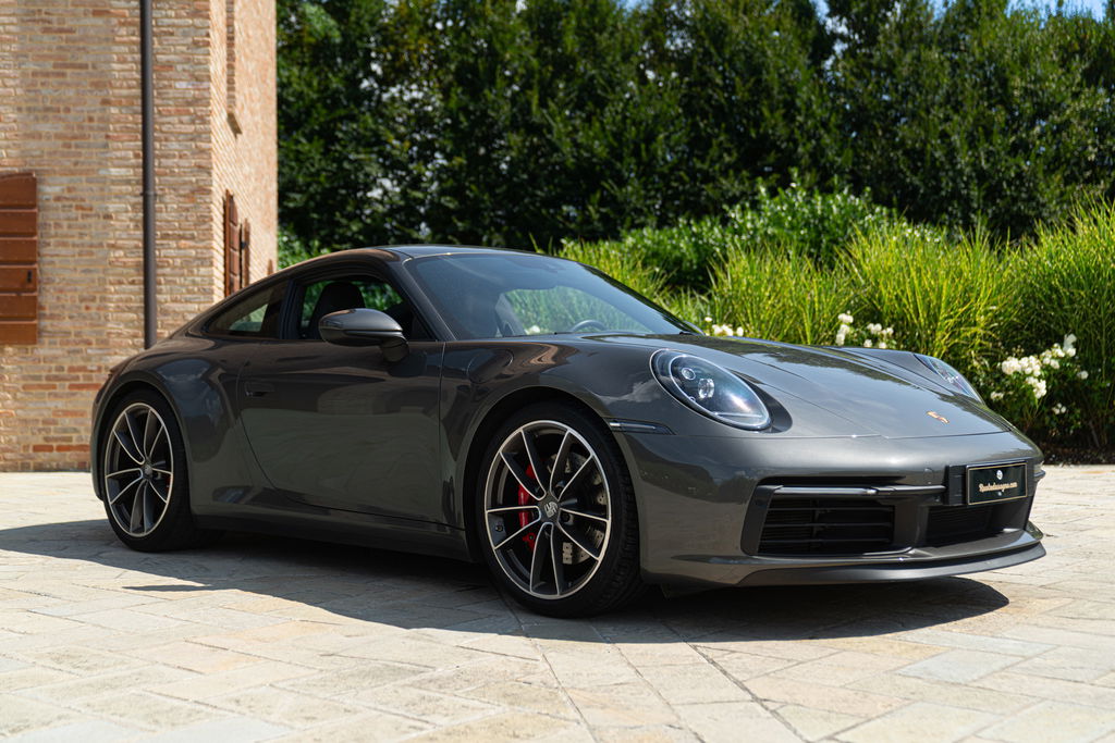 Porsche 992 Carrera 4S