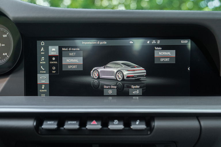 Porsche 992 Carrera 4S