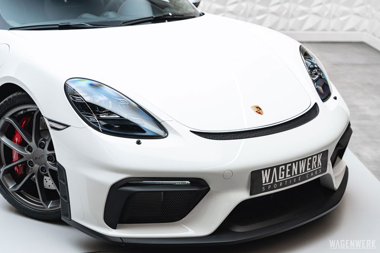 Porsche 718 Cayman GT4
