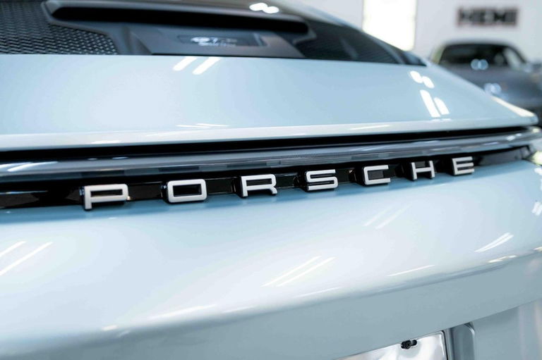 Porsche 992 GT3 Touring