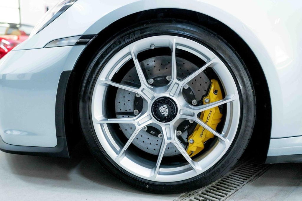 Porsche 992 GT3 Touring