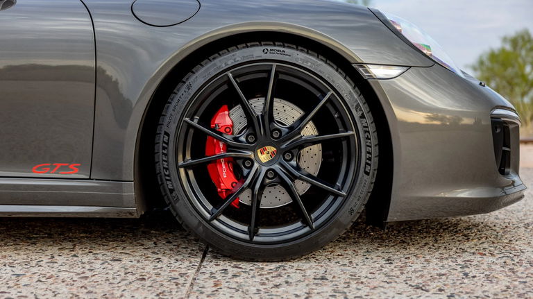 Porsche 991.2 Carrera GTS