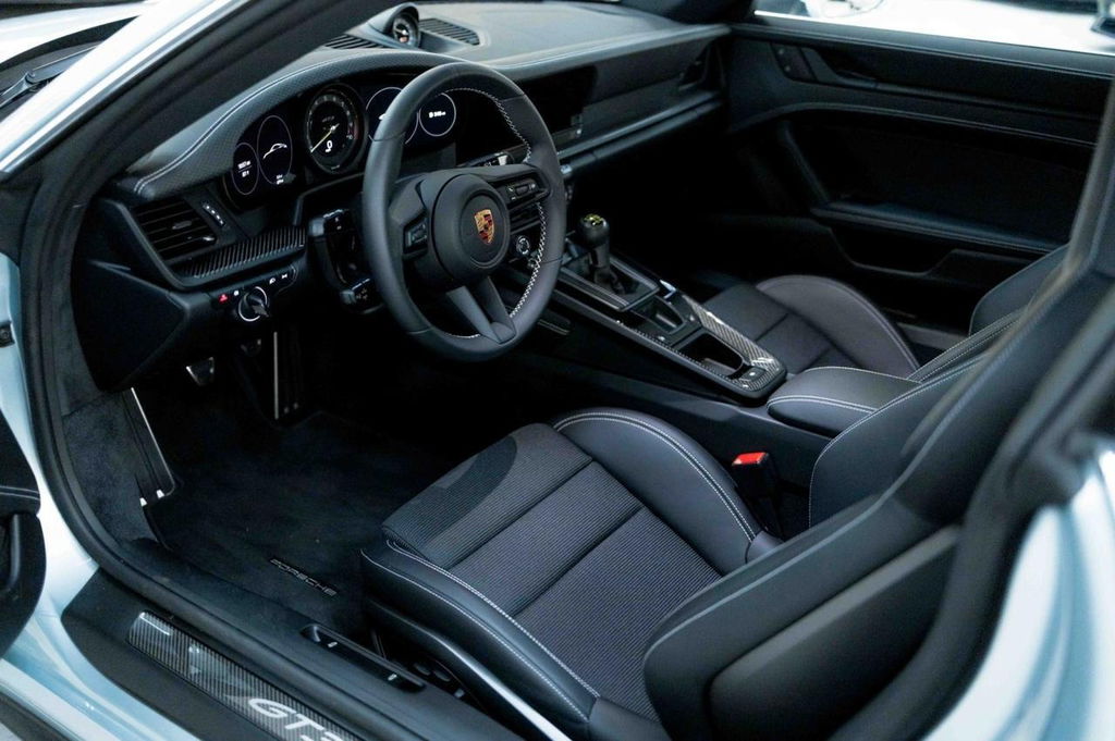 Porsche 992 GT3 Touring