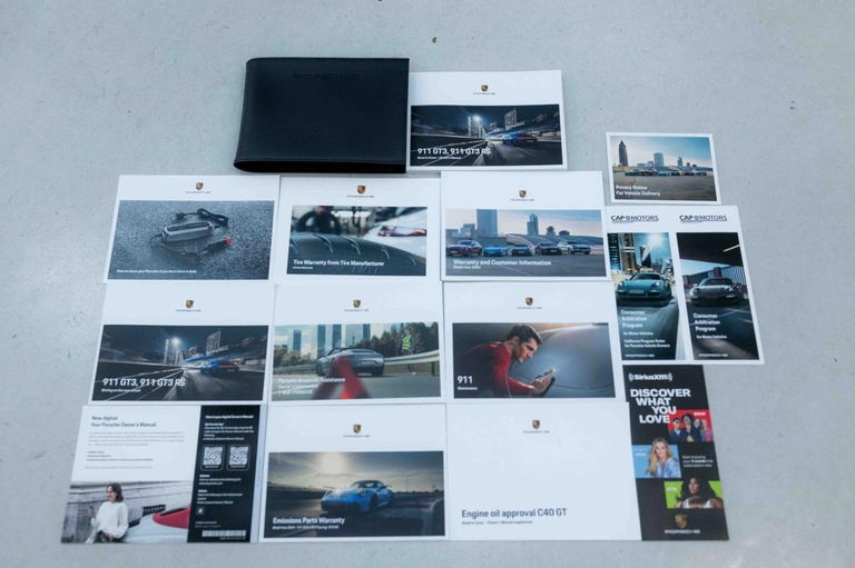 Porsche 992 GT3 Touring