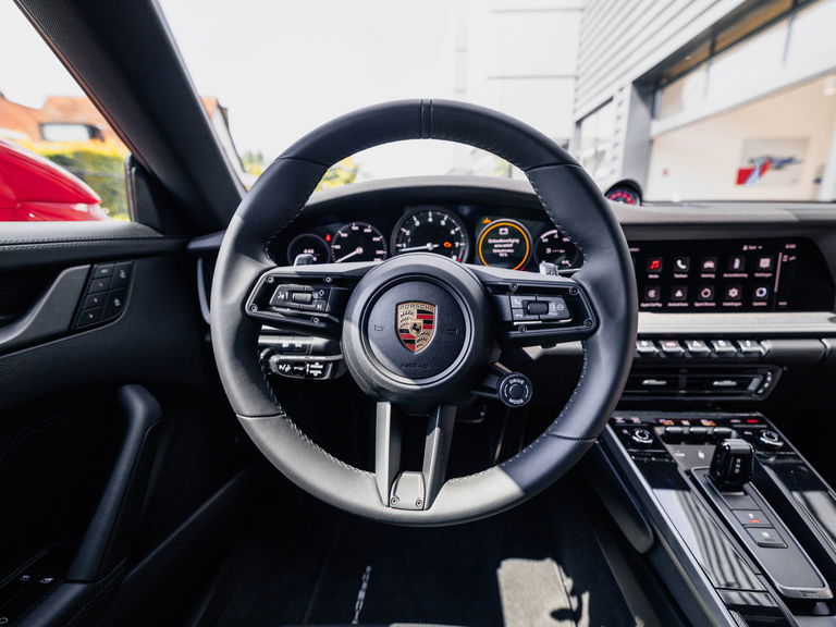 Porsche 992 Carrera 4S