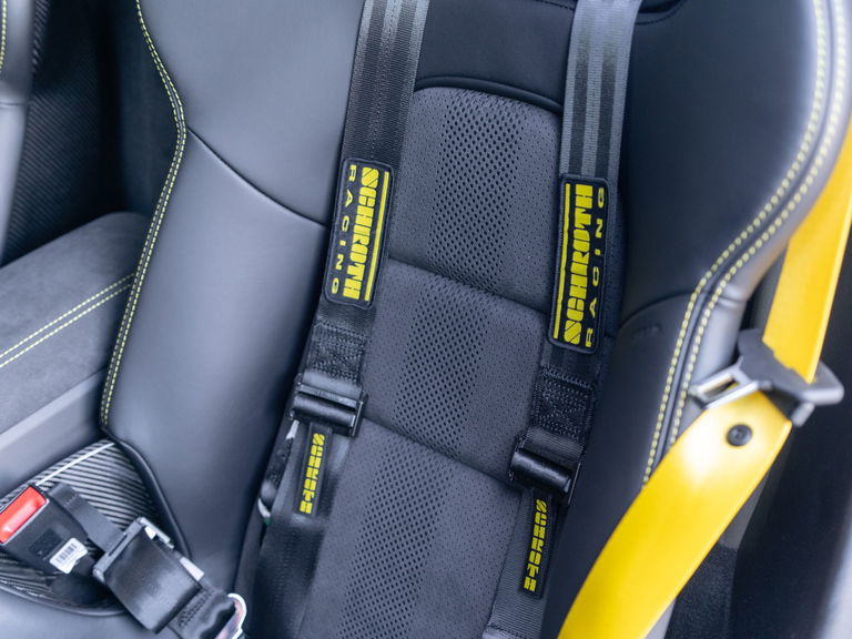 Porsche 718 Cayman GT4 RS