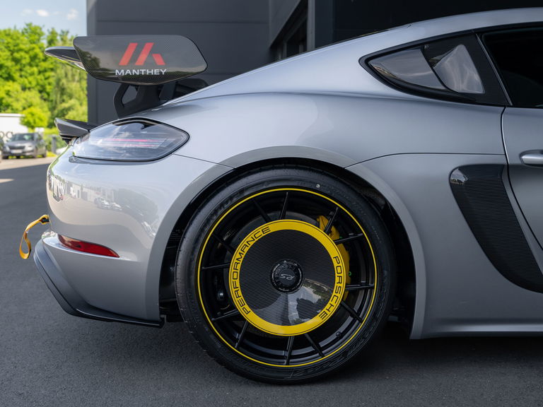 Porsche 718 Cayman GT4 RS