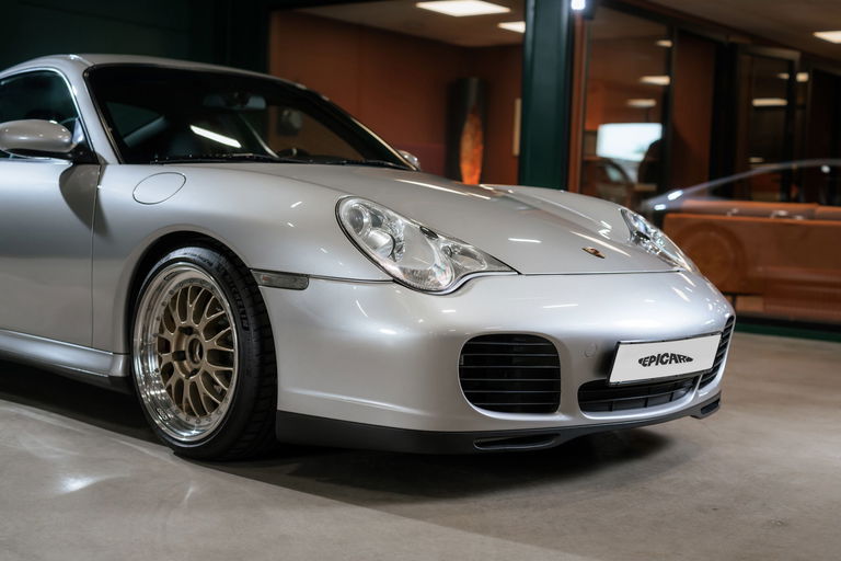 Porsche 996 Carrera 4S