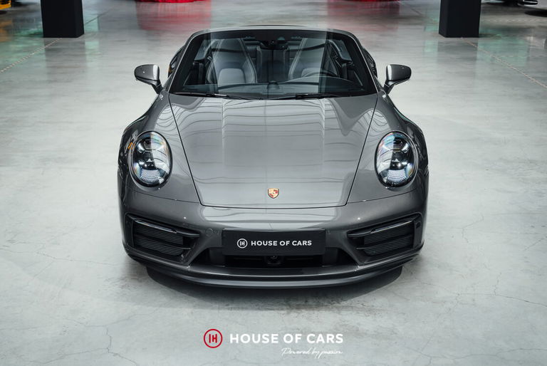 Porsche 992 Carrera 4 GTS