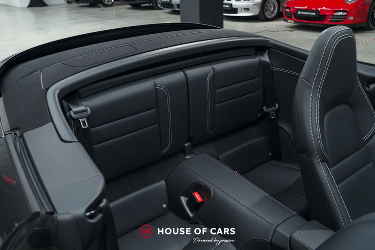 Porsche 992 Carrera 4 GTS