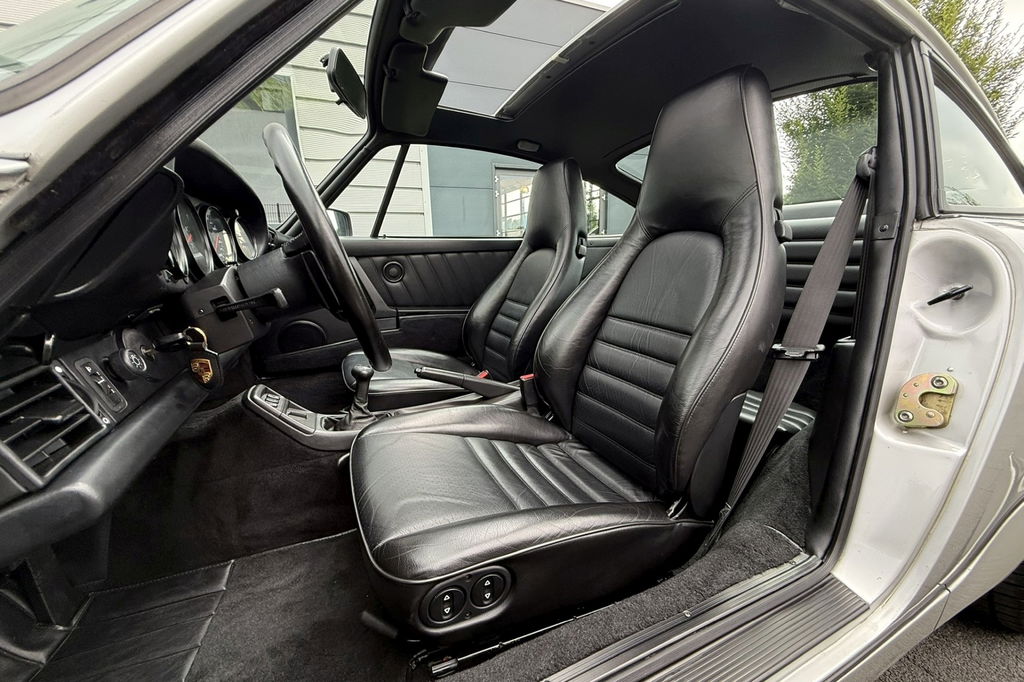 Porsche 964 Carrera 4