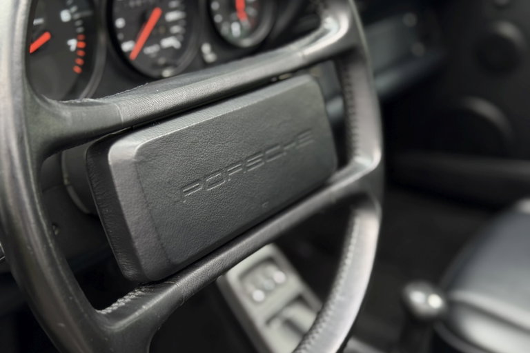Porsche 964 Carrera 4