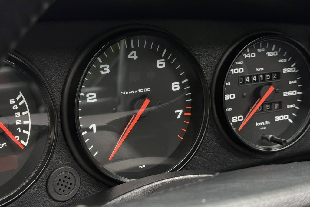 Porsche 964 Carrera 4