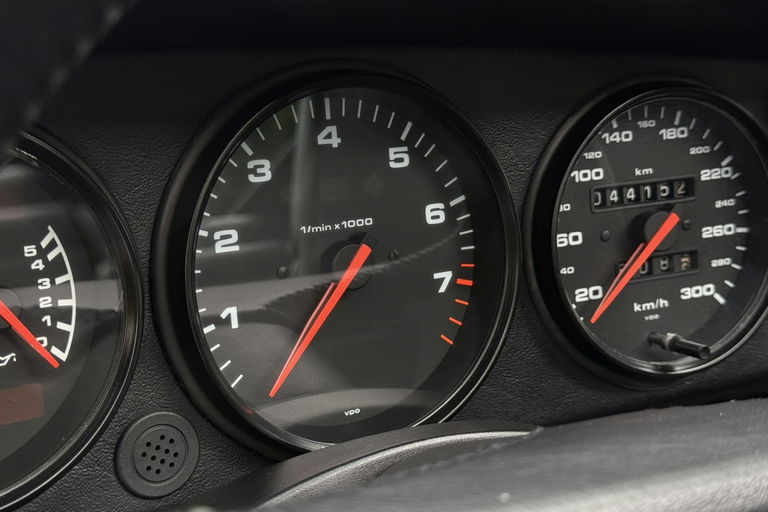 Porsche 964 Carrera 4