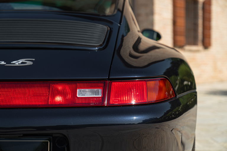 Porsche 993 Carrera 4S