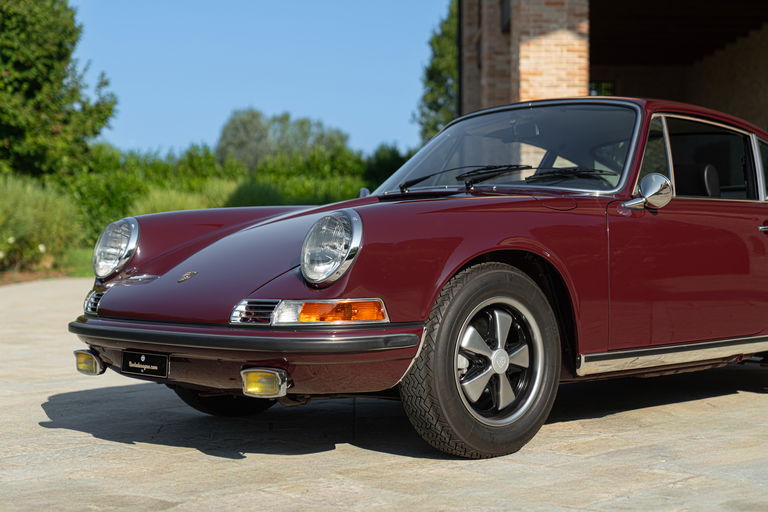 Porsche 911 E