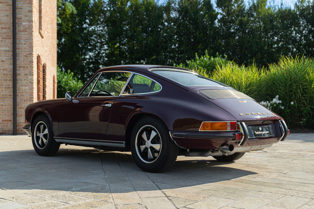 Porsche 911 E