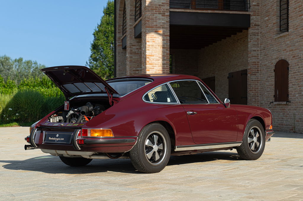 Porsche 911 E