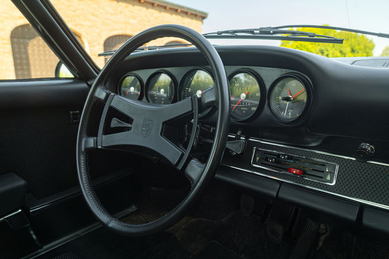 Porsche 911 E
