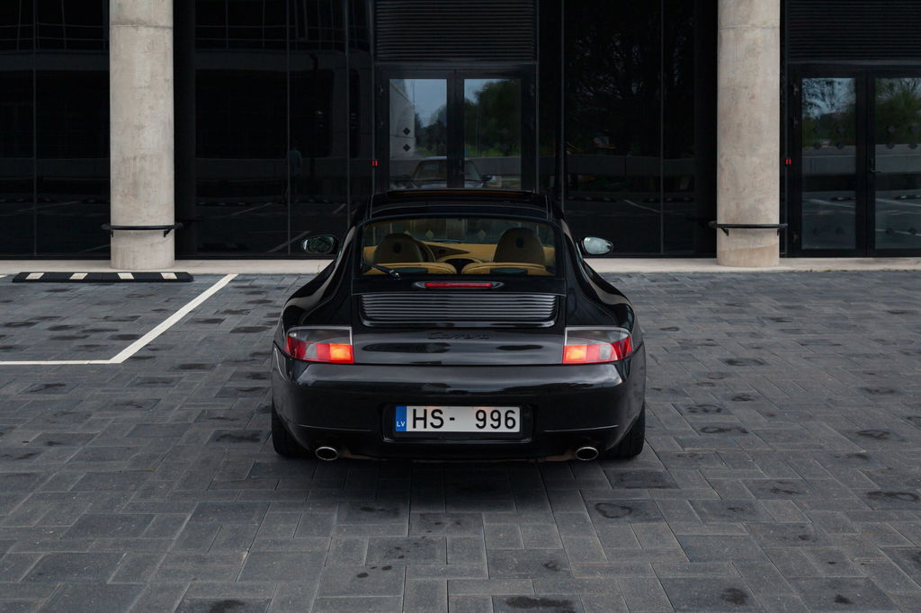 Porsche 996 Carrera