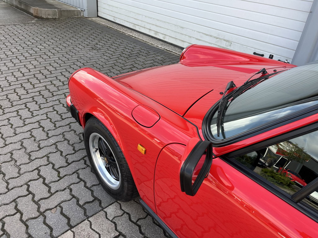 Porsche 911 Carrera 3.2