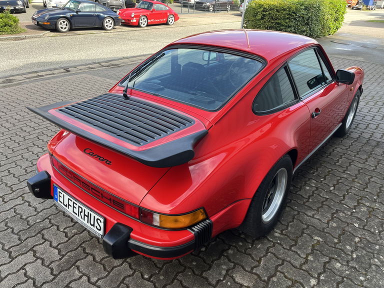 Porsche 911 Carrera 3.2