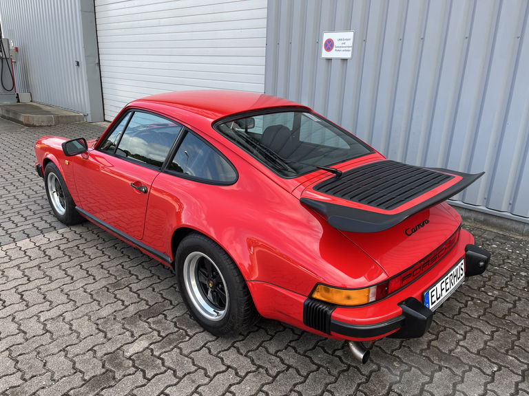 Porsche 911 Carrera 3.2