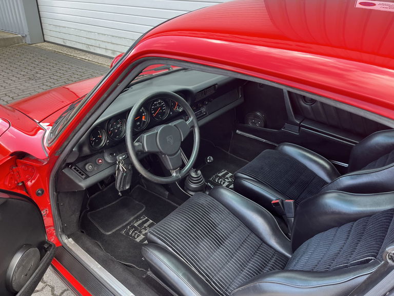 Porsche 911 Carrera 3.2