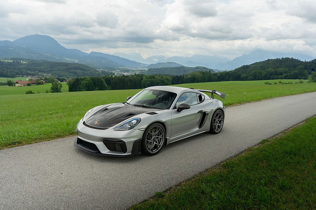 Porsche 718 Cayman GT4 RS